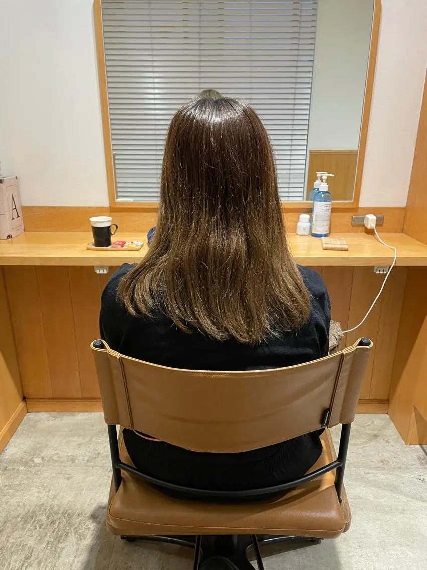 セミロング カラー 《髪質改善✖️オリー ブ🧸》小嶋拓也のヘアスタイル