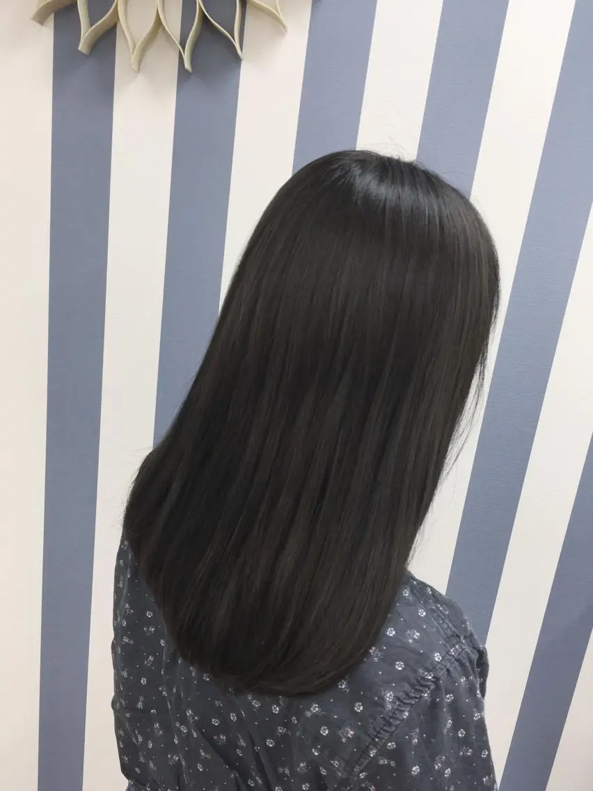 セミロング noa ノアのヘアスタイル
