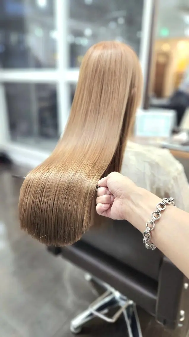 ロング 髪質改善 ロング 縮毛矯正 トリートメント 酸熱トリートメント ヘアカラー トリートメント ヒロセ シュウジのヘアスタイル