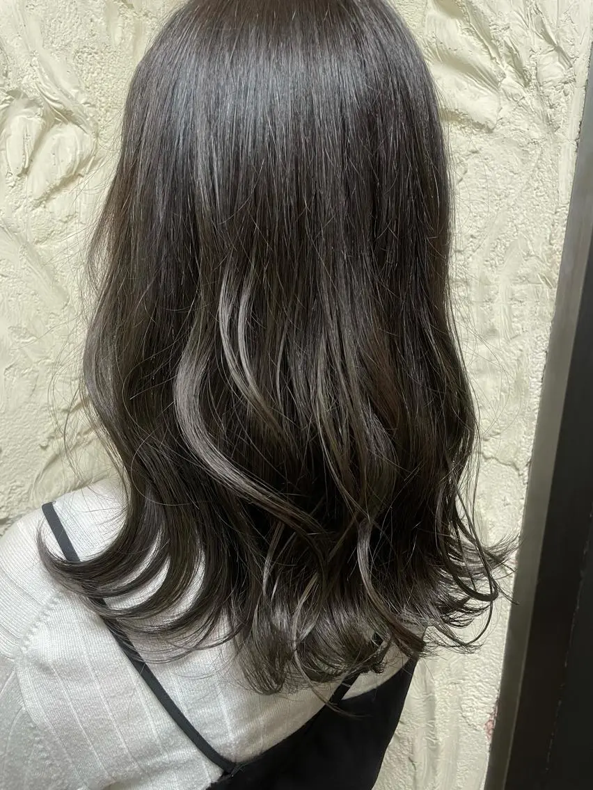 ロング アッシュ カット ヘアカラー sawa tamaeのヘアスタイル