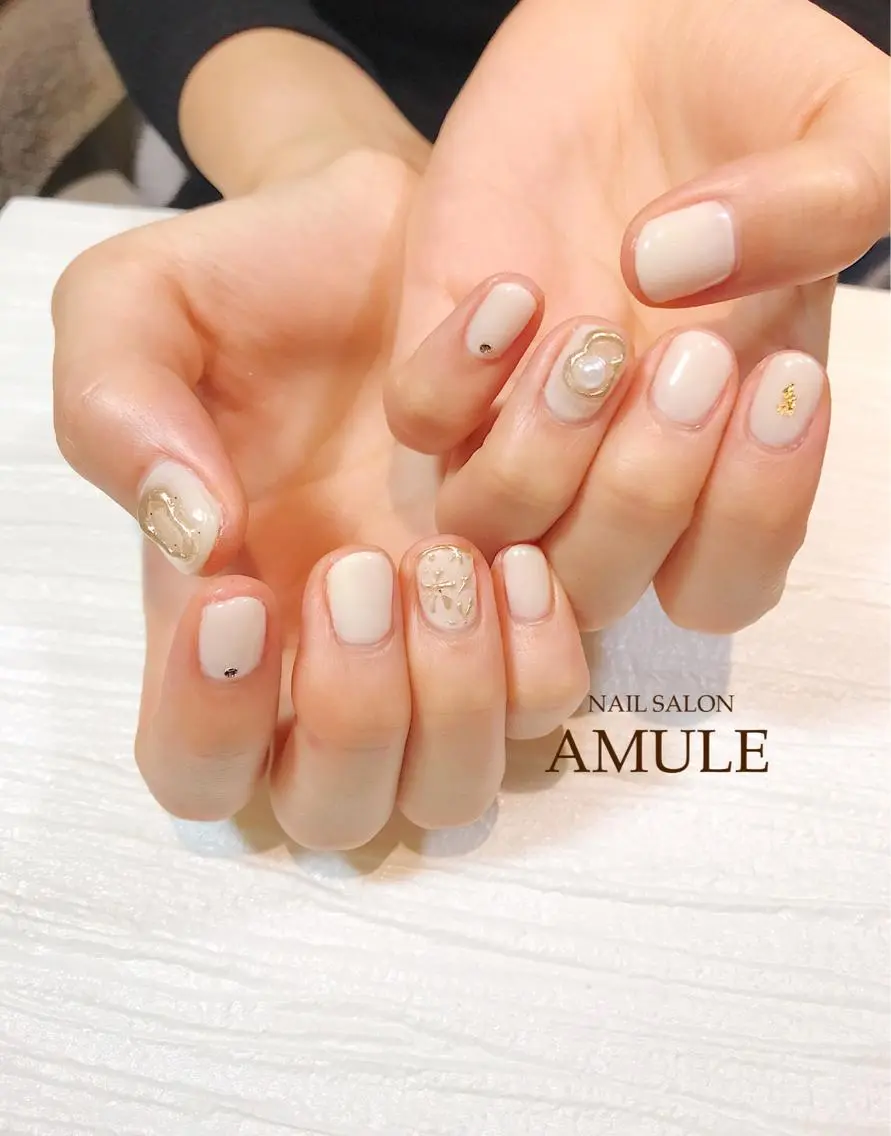 ネイル アートネイル ジェルネイル ストーンネイル NAILSALON AMULEのネイルデザイン