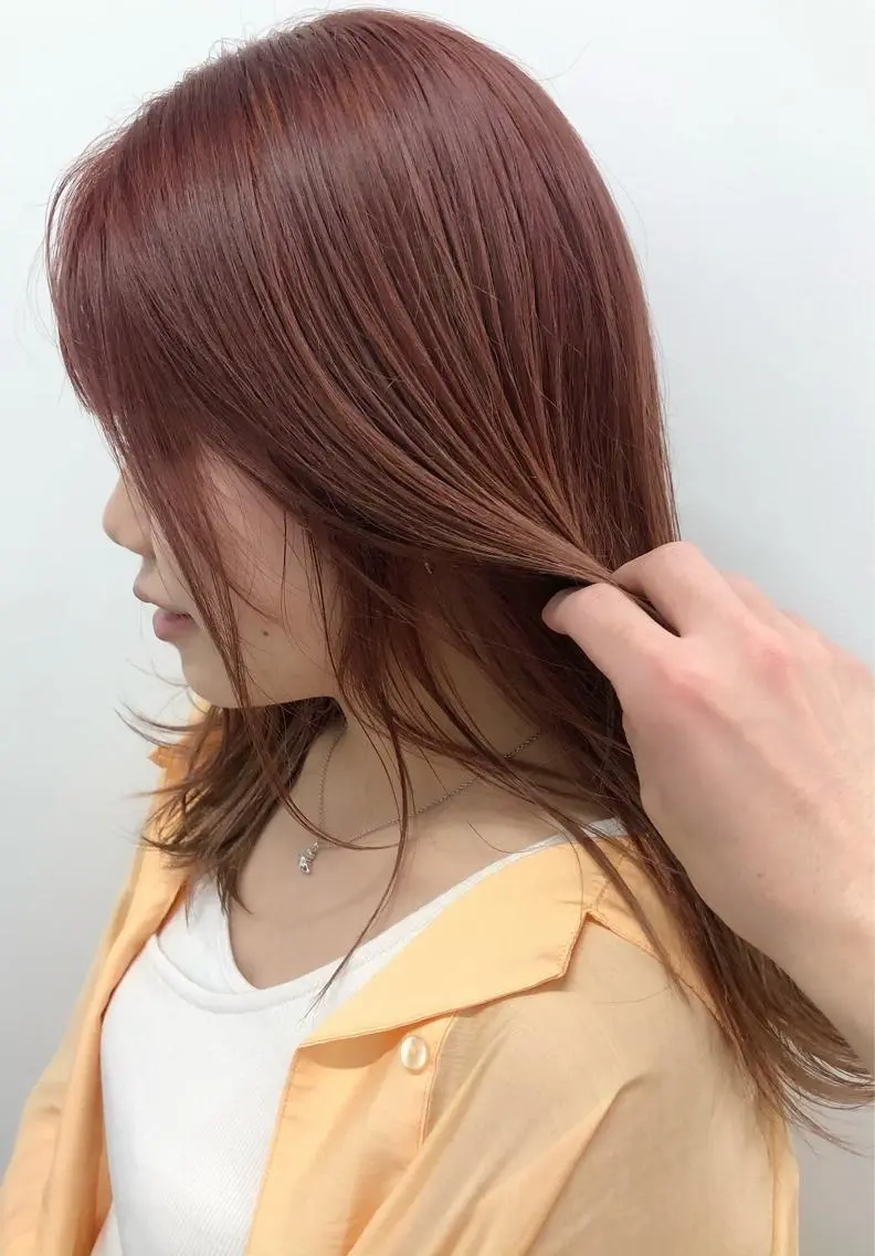 セミロング カット ヘアカラー トリートメント 三輪 恭平のヘアスタイル