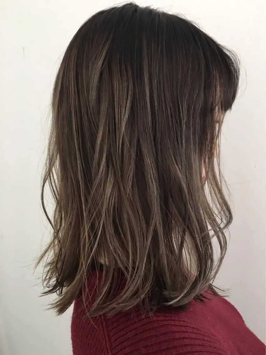 ミディアム カラー 長谷川 香織のヘアスタイル