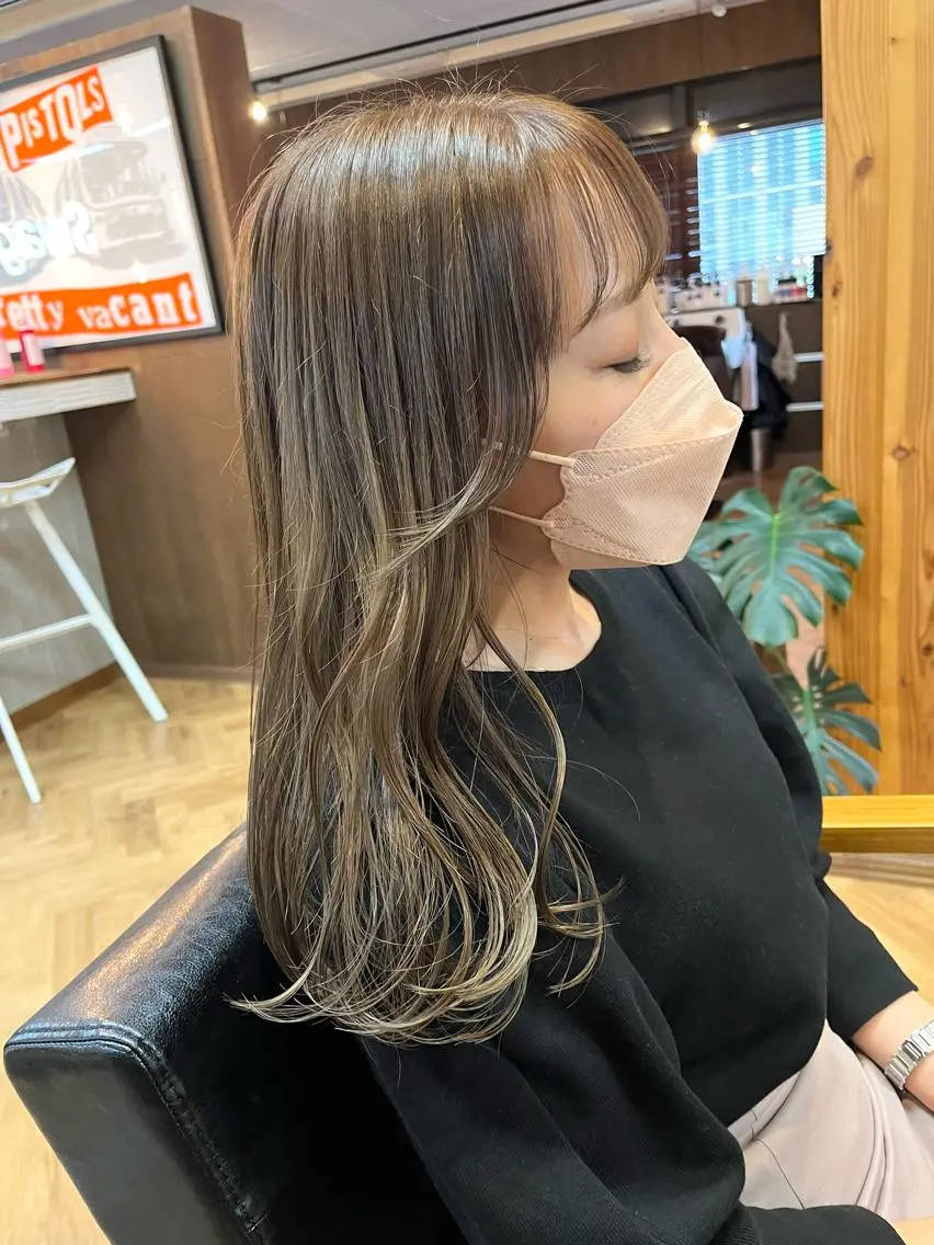 セミロング カラー ブリーチ ダブルカラー ブリーチなしカラー カット ヘアカラー トリートメント ena/ブリーチなし 透明感・レイヤー🎀のヘアスタイル