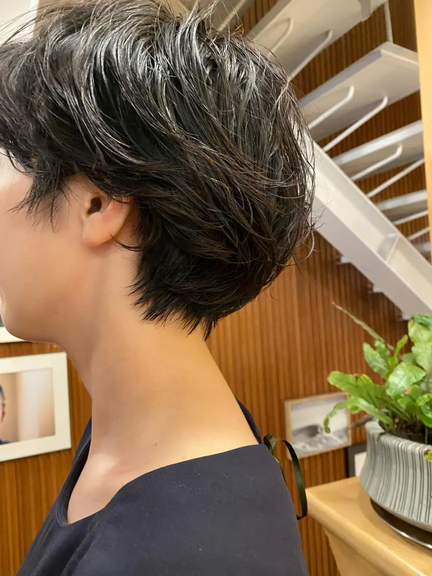 ショート パーマ 🌻おおとみはな/ レイヤー/Wカラ🌻のヘアスタイル