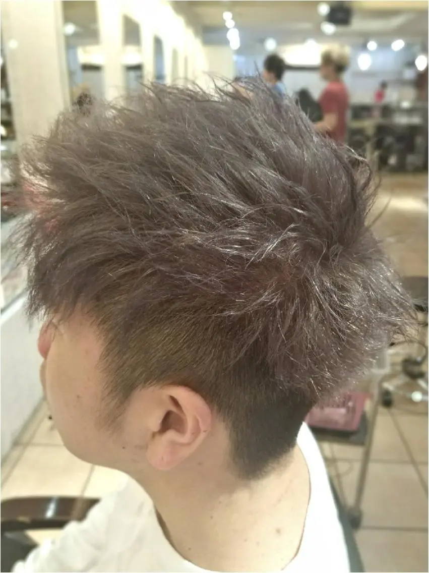 ショート カラー パーマ ヘアアレンジ メンズ グレージュ 【髪質改善美容師】t occa茨木篠原健太のヘアスタイル