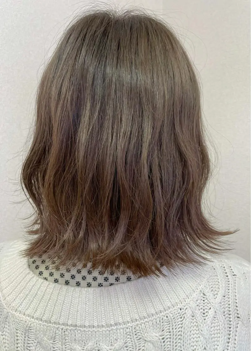 ミディアム アッシュ アッシュブラウン 髪質改善お任せ ください♪ひとみのヘアスタイル