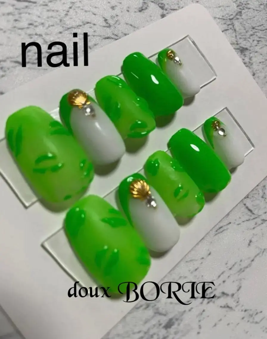 ネイル doux BORIEのネイルデザイン