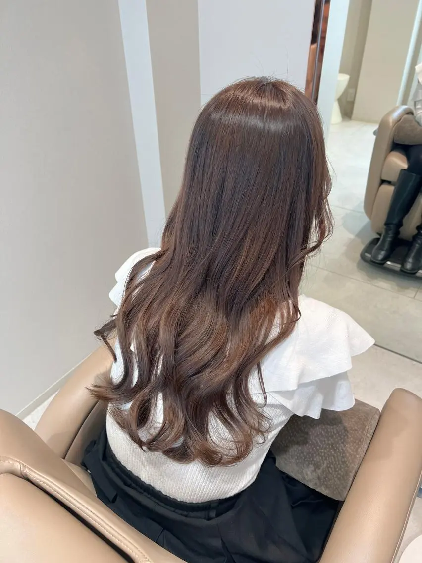 ロング カラー ベージュカラー ブラウンカラー ブラウンベージュ カット ヘアカラー トリートメント THINK SHOP sakiのヘアスタイル