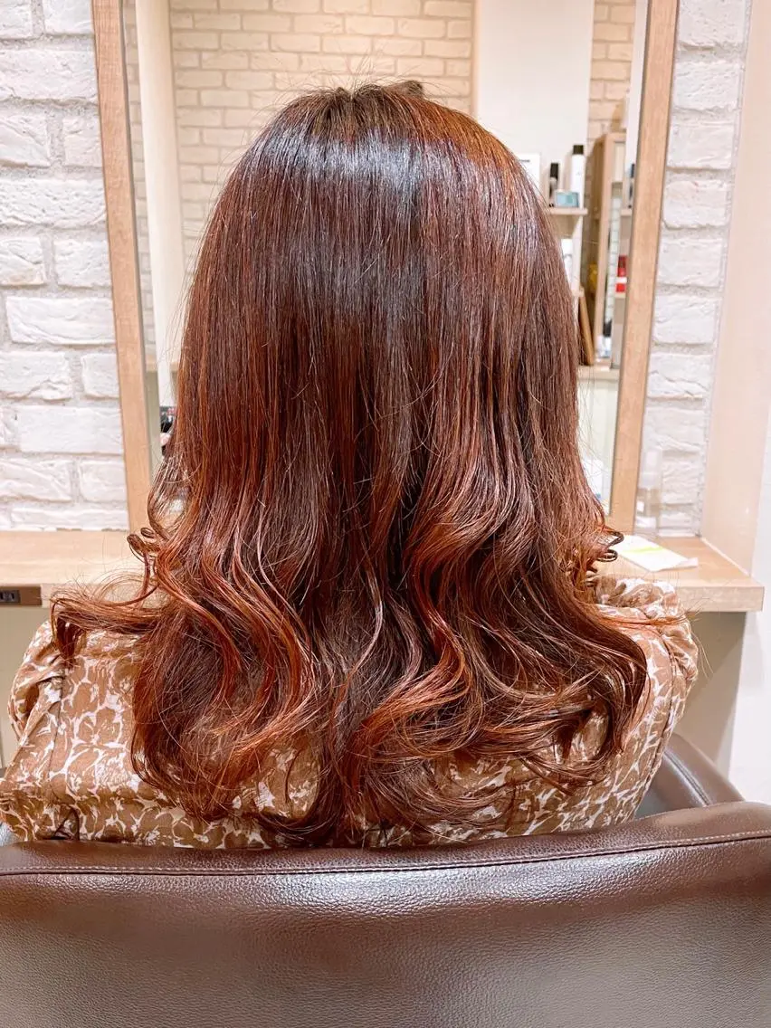 ロング カラー ブリーチ テラコッタ 清水 有実子のヘアスタイル