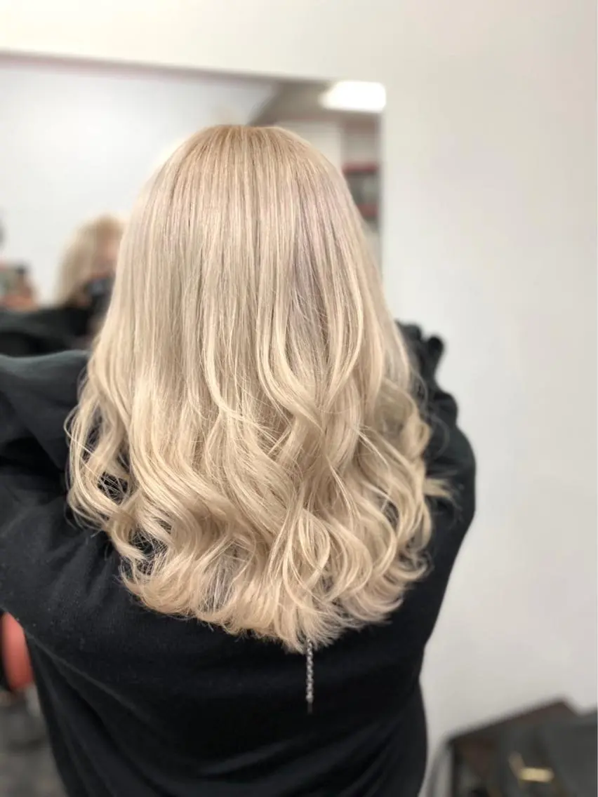 ミディアム カラー ヘアアレンジ メンズ キッズ ネイル マツエク・マツパ ヘアカラー トリートメント 🧡可愛い色落ち🧡 ハイトーン特化🧡のヘアスタイル