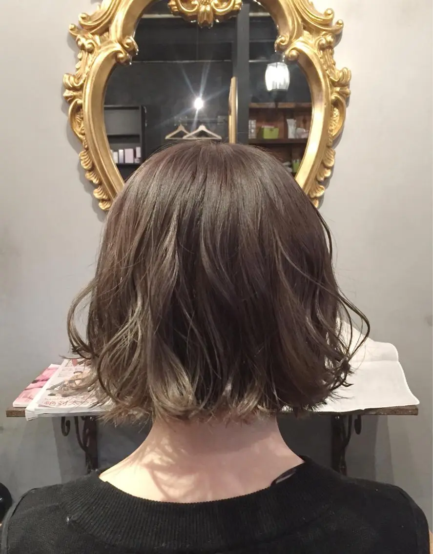 ショート カラー アッシュ ヘーゼル 櫻井 愛弓のヘアスタイル