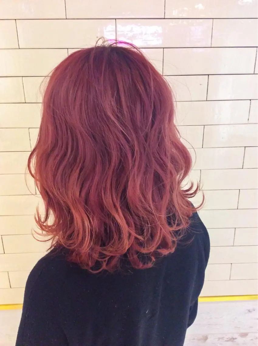 ミディアム カラー ピンクカラー レイヤーカット× 髪質改善たもりのヘアスタイル