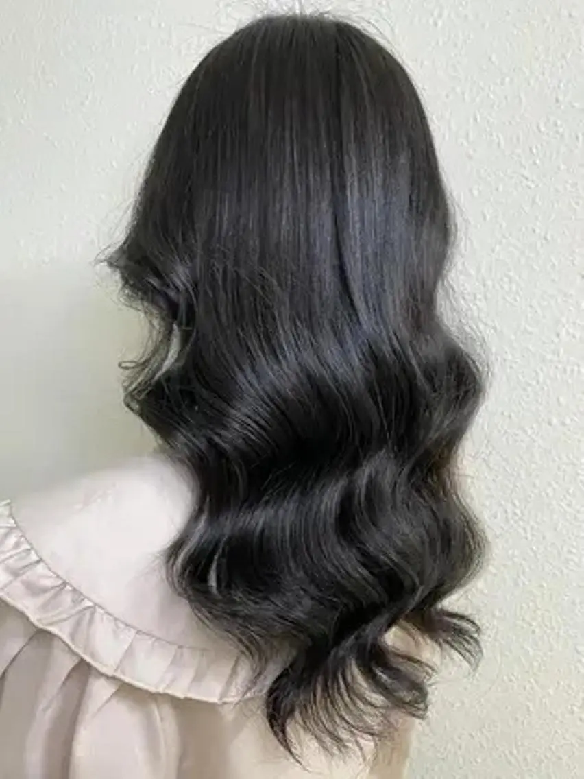 ロング カラー 大石 真理子のヘアスタイル
