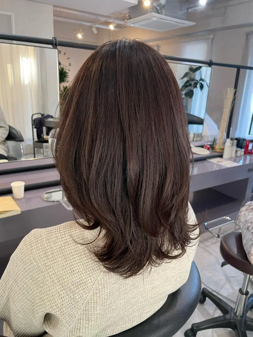 セミロング カラー レイヤーカット コテマキパーマ/ ayaka☁️のヘアスタイル
