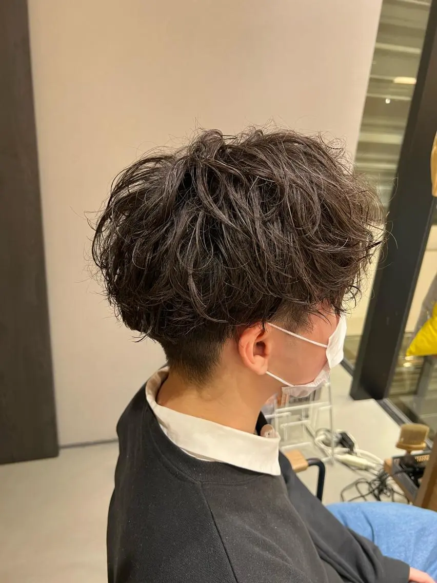 ショート パーマ メンズ 梅田茶屋町メンズ 専門美容師 山元一平のヘアスタイル