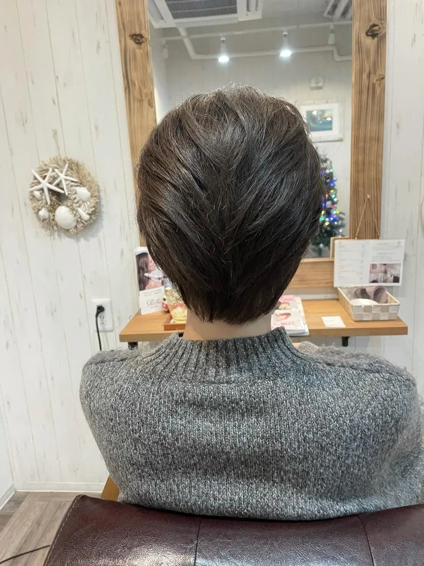 ショート カラー ブルーカラー 透明感カラー ヘアカラー 縮毛矯正 トリートメント 小阪 将司のヘアスタイル