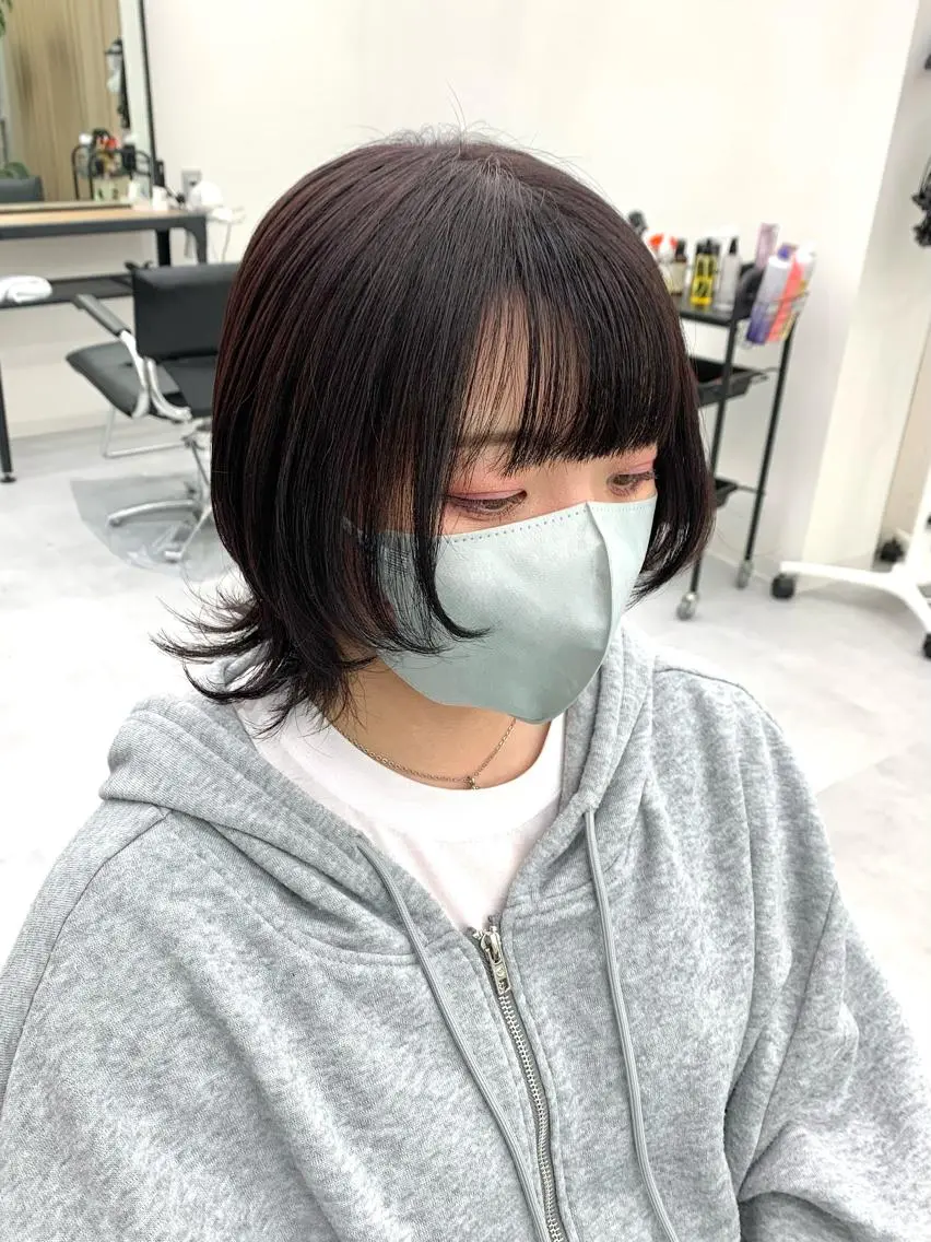 ミディアム カラー ウルフカット レイヤー ハイトーン 暖色⭐︎KANAKOのヘアスタイル