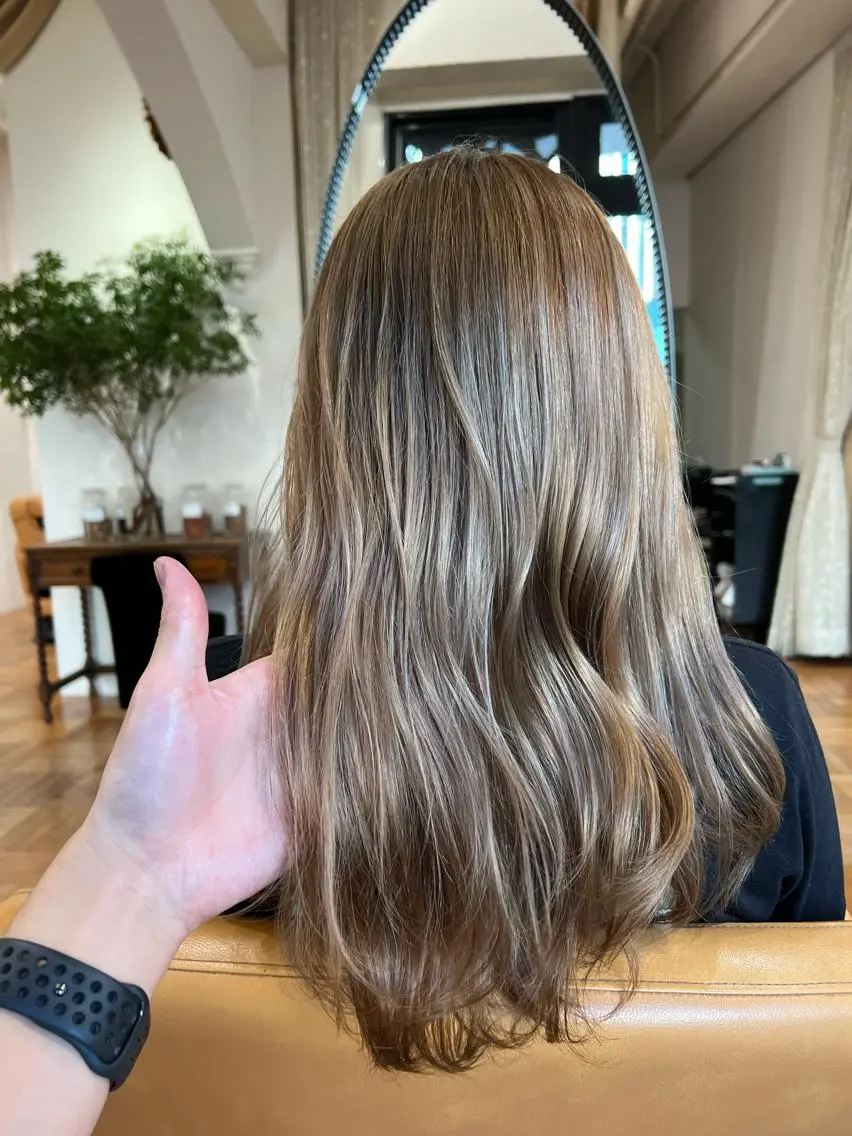 セミロング カラー ベージュカラー ブリーチ ケアブリーチ デザインカラー ダブルカラー ✨デザインカラー✨ ハイトーン 森貴章のヘアスタイル