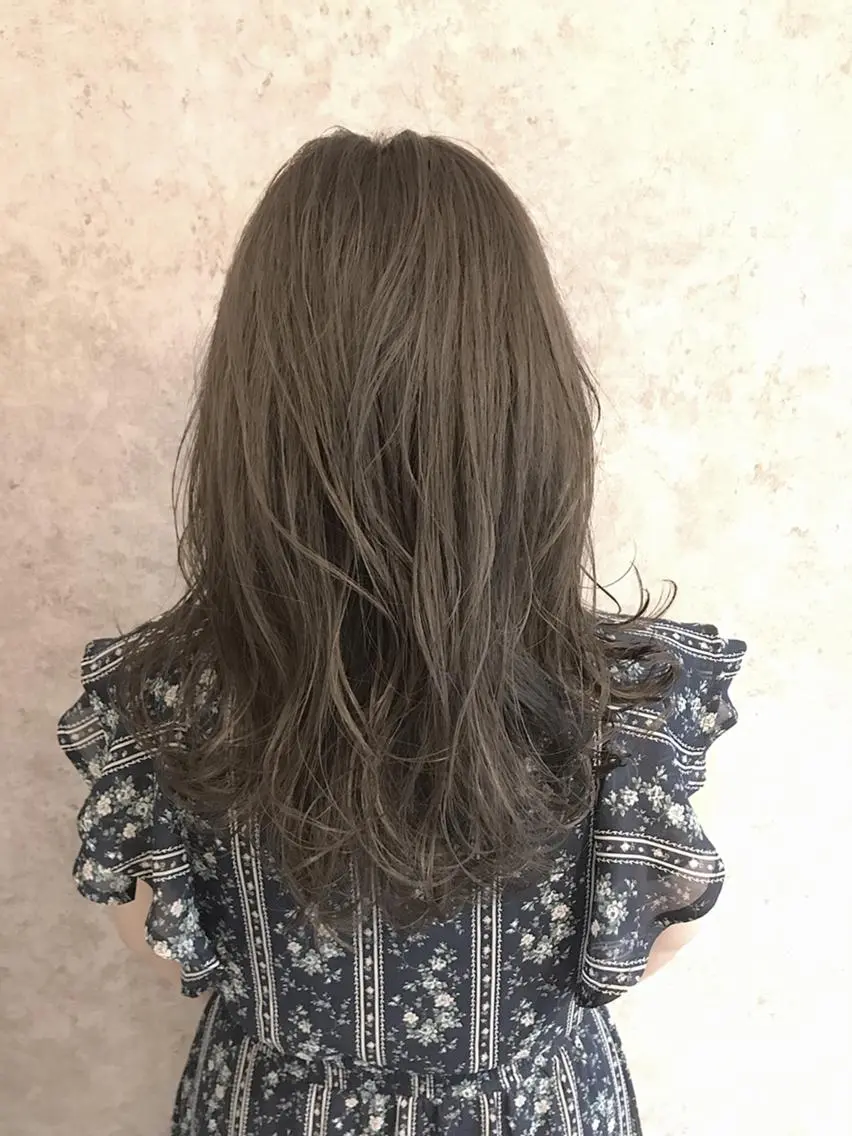 ミディアム ハイトーンブリーチ 土坂 由志【京都】のヘアスタイル