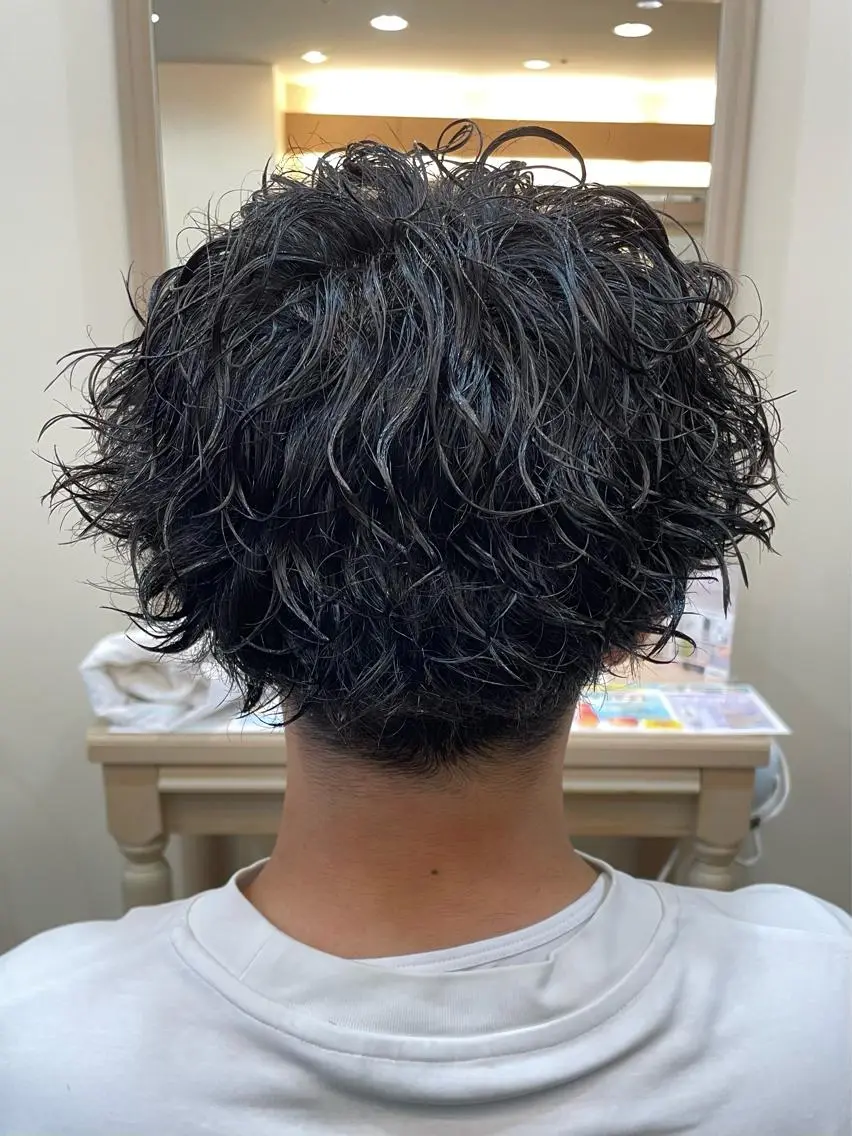 パーマ メンズ メンズパーマ スパイラルパーマ メンズパーマ🌀/ 中村郁未のヘアスタイル