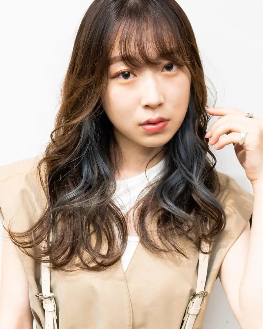 カラー アッシュ インナーカラー カット ヘアカラー トリートメント 天王寺韓国ヘア 小山歓実のヘアスタイル