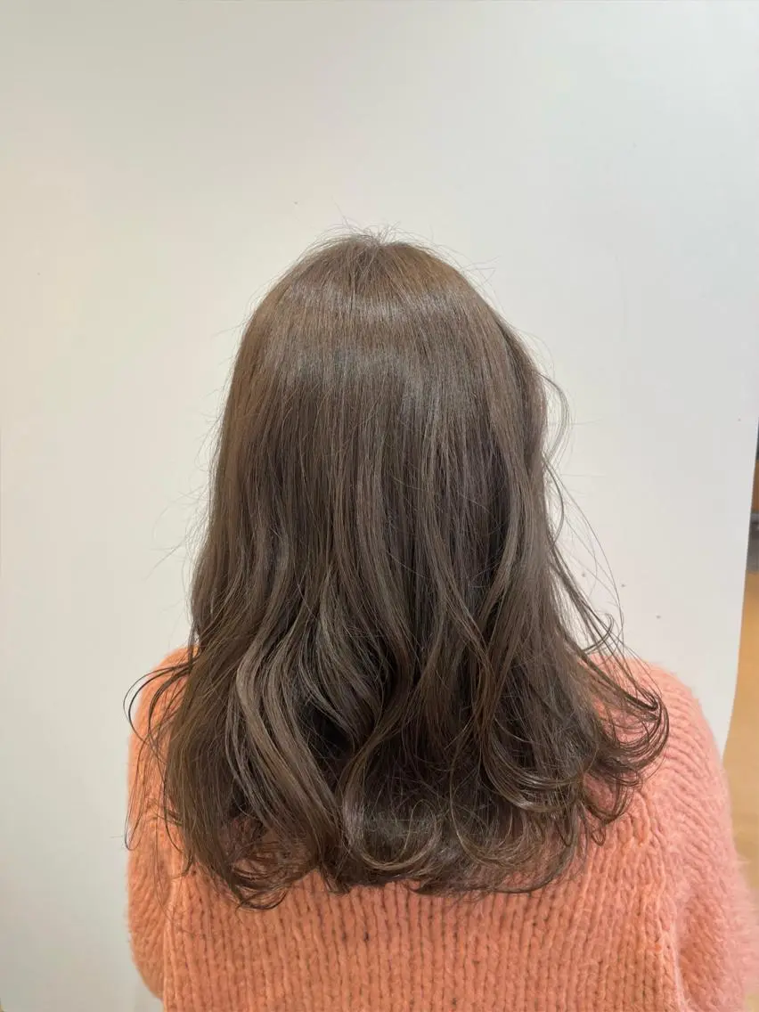 ミディアム カラー ブリーチ ブリーチなしカラー 和田 琉々香のヘアスタイル