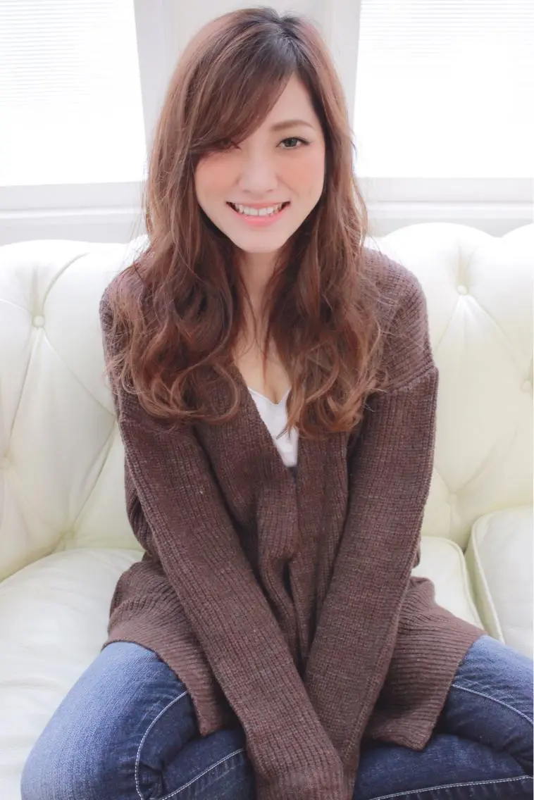 セミロング ロング カラー IVY villa Suzu.のヘアスタイル