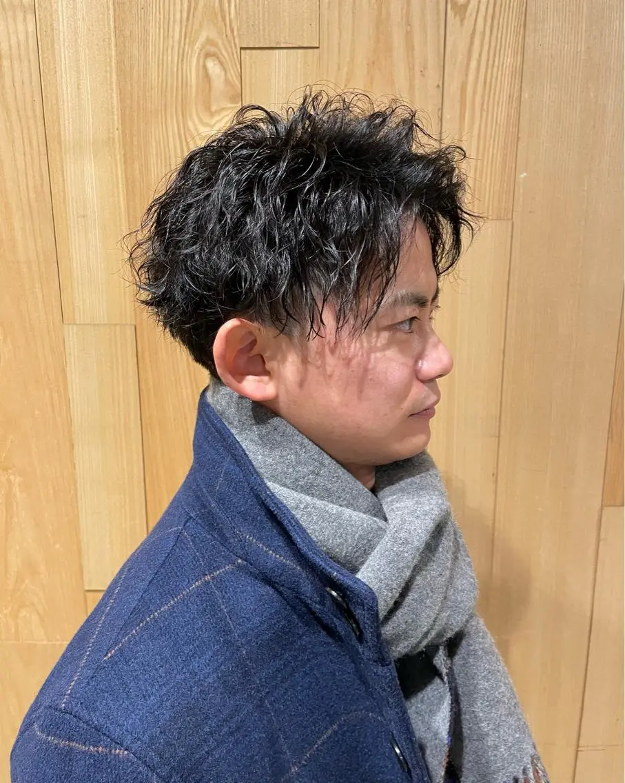 ショート パーマ メンズ カット パーマ トリートメント 吉ヶ別符 亮祐のヘアスタイル