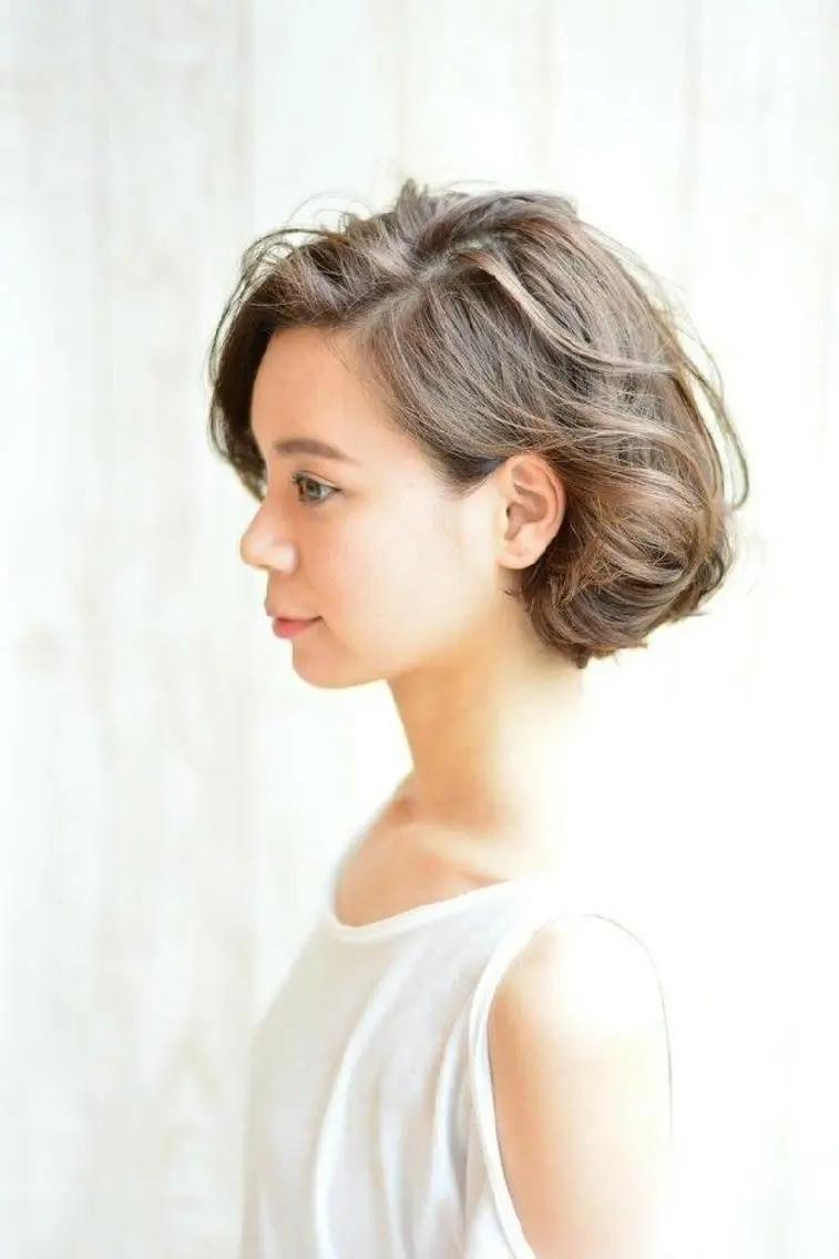 ショート 🇰🇷韓国風艶髪✨ 髪質改善 倉岡しおんのヘアスタイル