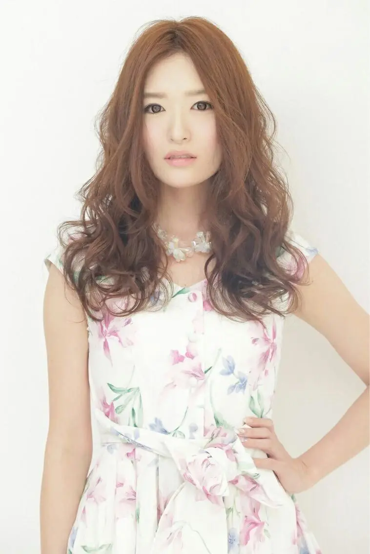 セミロング ロング カラー パーマ 佐々木 政徳のヘアスタイル