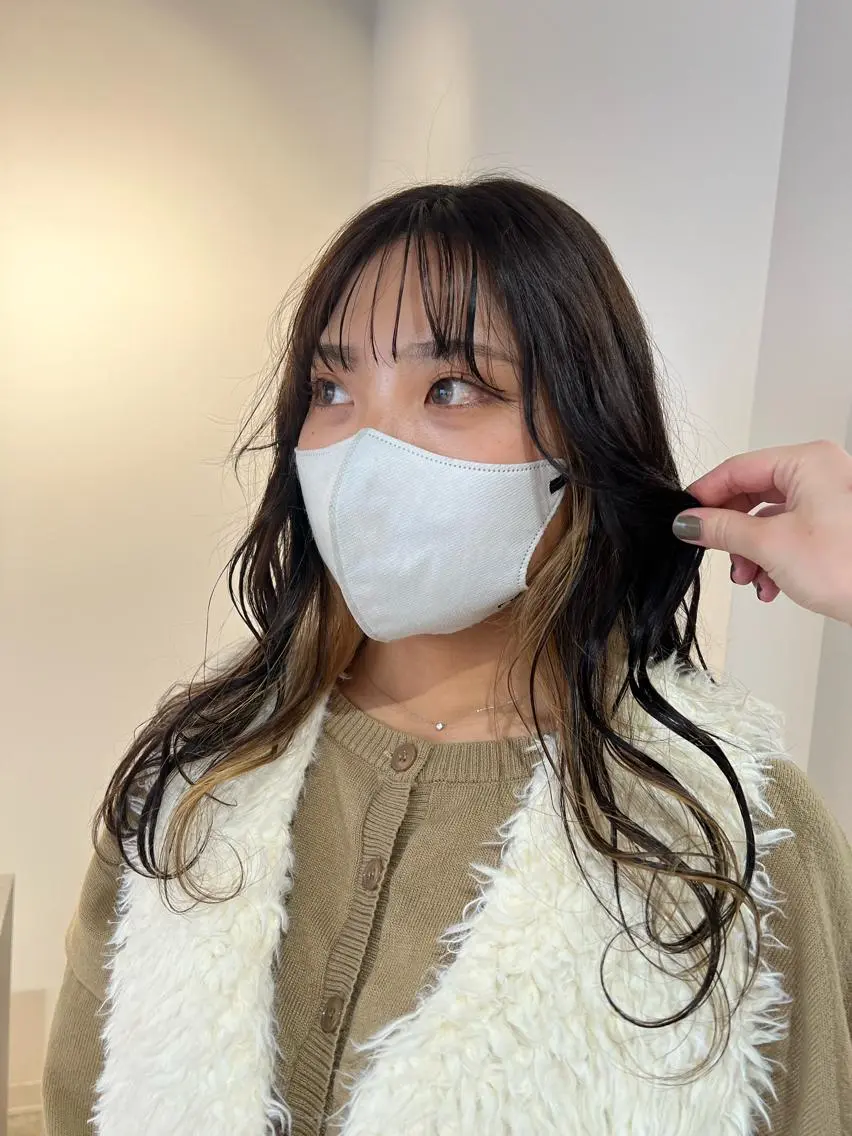 セミロング ヘアカラー VISION 巻幡野花のヘアスタイル