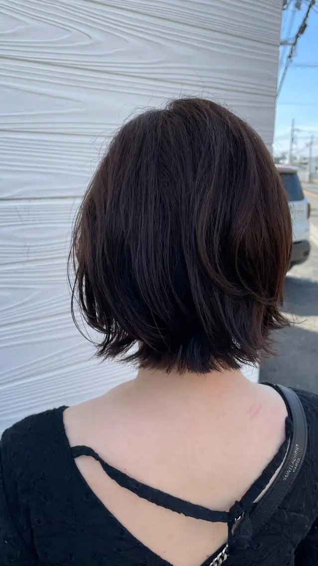 ショート カット ヘアカラー ビヨウシツトリコ よねたにみなのヘアスタイル