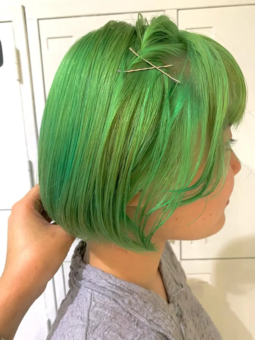 ミディアム カラー 大角 実希のヘアスタイル