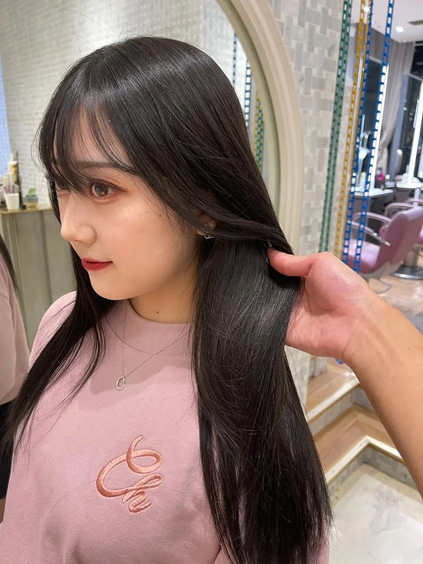 ロング 韓国風ヘア カット ヘアカラー トリートメント 大手町/東京駅❗️ 山口善哉のヘアスタイル