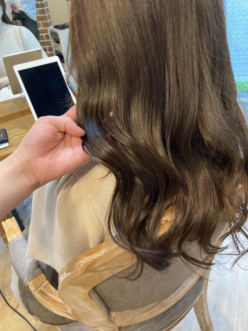 セミロング カット ヘアカラー トリートメント ✨色持ちの良い艶 カラー✨蟹江真世のヘアスタイル