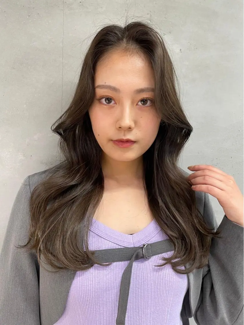 ロング カット トリートメント 韓国ヘア/暖色カラー 新美多英のヘアスタイル