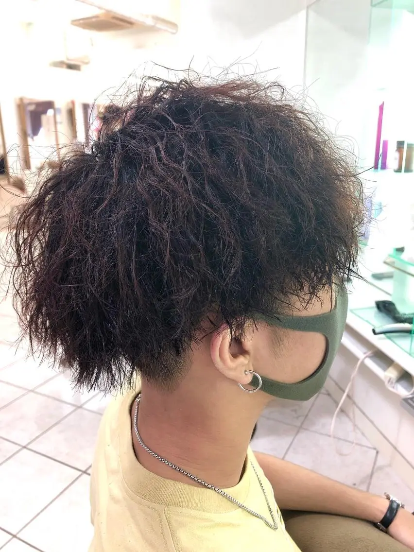 パーマ メンズ メンズパーマ メンズツイストパーマ ツイストパーマ 保住 亮太のヘアスタイル