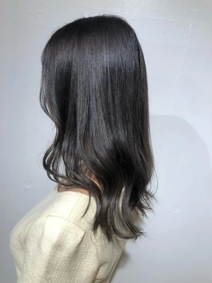 セミロング カラー ダークグレー ダークグレージュ グレージュ ヨシンモリ カット ヘアカラー トリートメント ブロンド/艶カラー/ レイヤー/MIKUのヘアスタイル