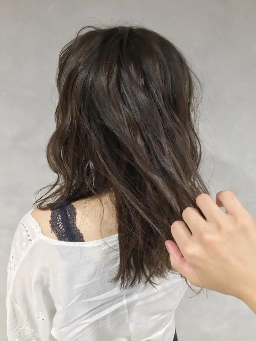 ミディアム カラー 透明感カラー 岡邉 隆太のヘアスタイル