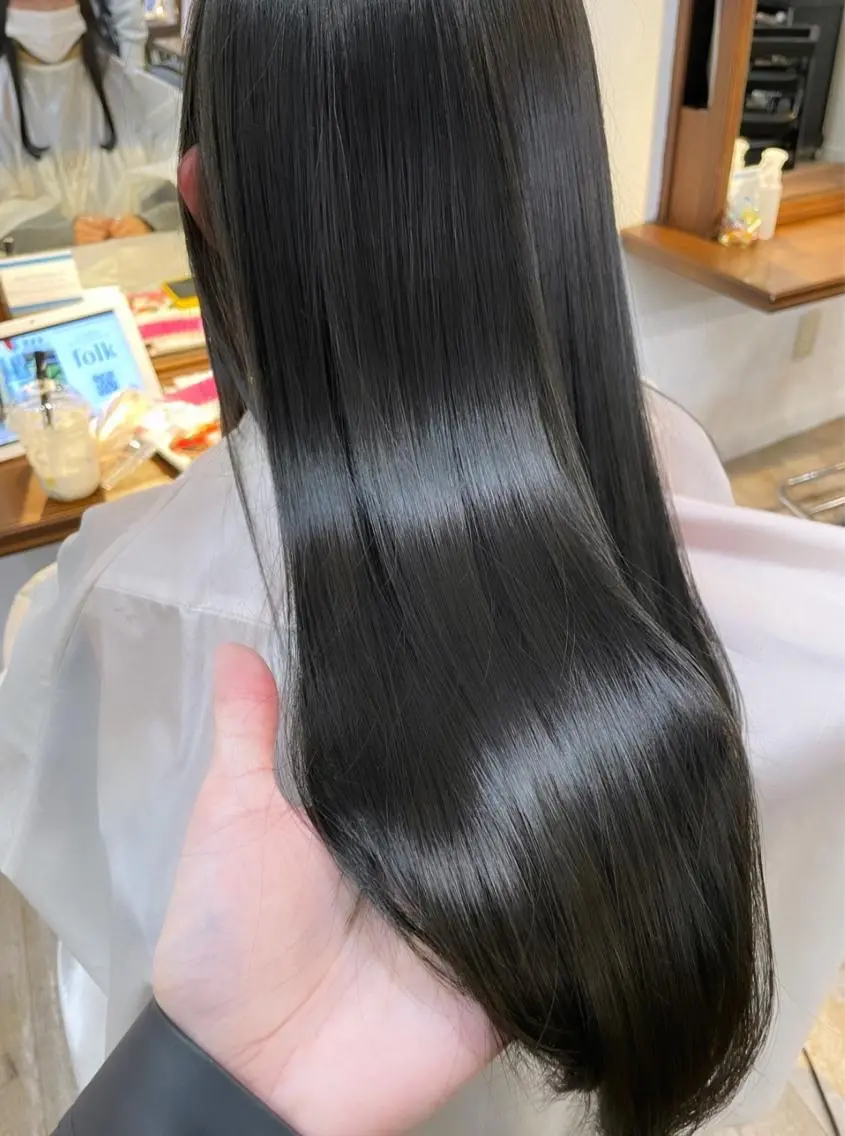 ロング カラー 🫧艶ダブルカラー ブリーチ🫧トモヤのヘアスタイル