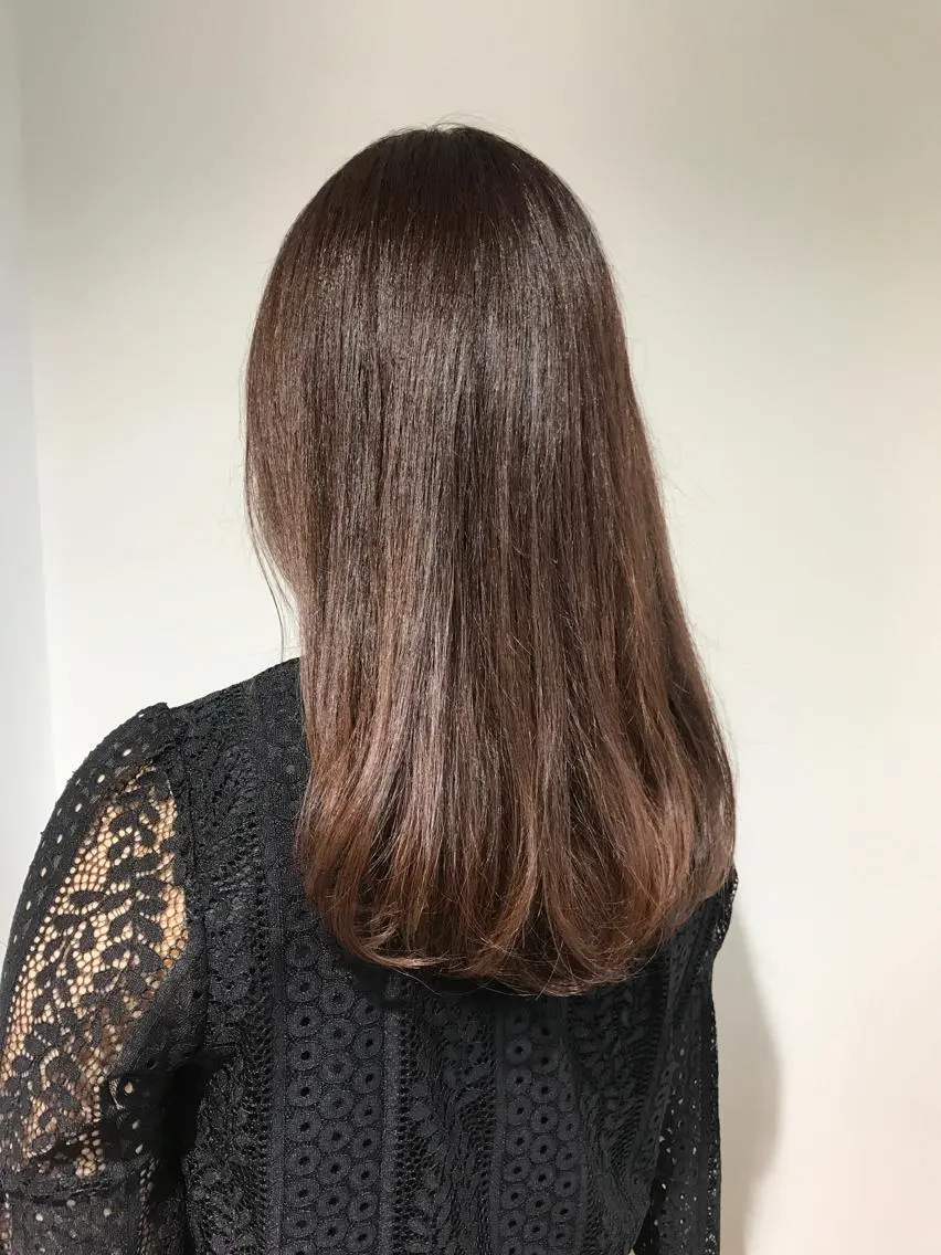 ミディアム カラー イルミナカラー ブリーチ特化 梅田本多翔のヘアスタイル