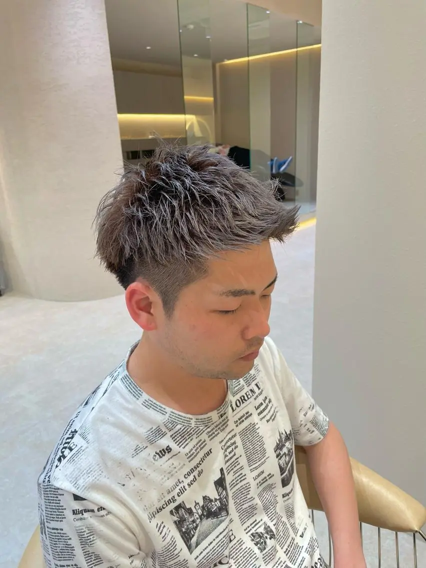 ショート メンズ センターパート フェードカット メンズハイライト メンズメッシュ マッシュ 大人メンズパーマ メンズ特化　萱原大幹のヘアスタイル