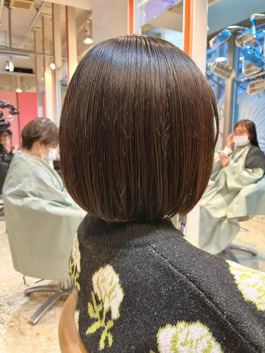 ミディアム カット トリートメント うしだ かおるのヘアスタイル