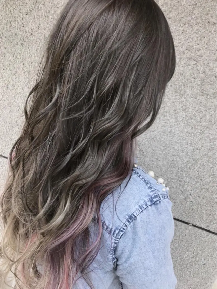 ロング カラー アッシュ アッシュグレー ピンクカラー ピンクパープル パープルカラー Eliss 堀江のヘアスタイル