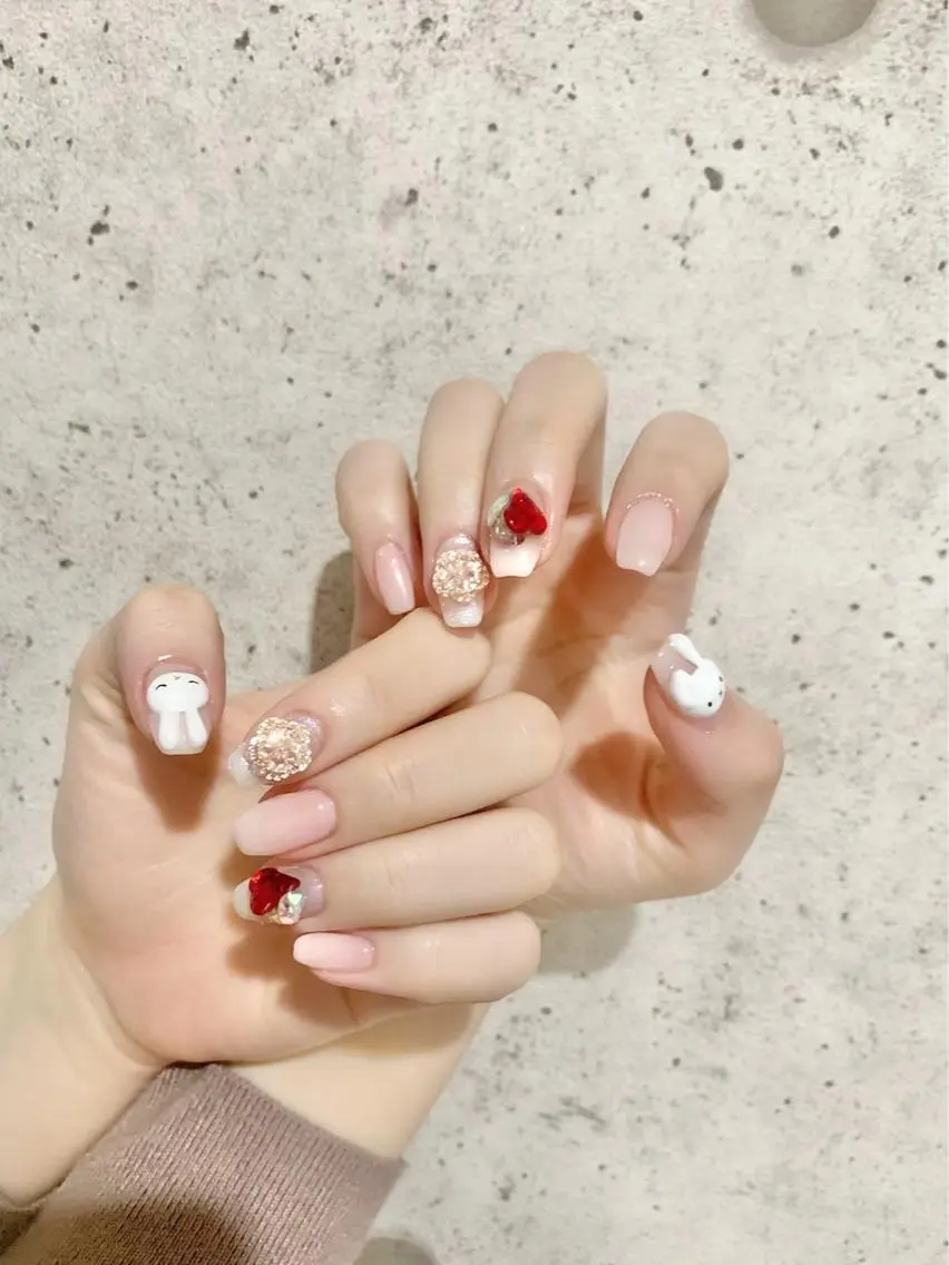 セミロング カラー パーマ ヘアアレンジ メンズ キッズ ネイル マツエク・マツパ アイブロウ メンズ韓国風 ピンクカラー カラーマツエク 韓国風マツエク 韓国風ヘア ハンドネイル Salon Kのネイルデザイン
