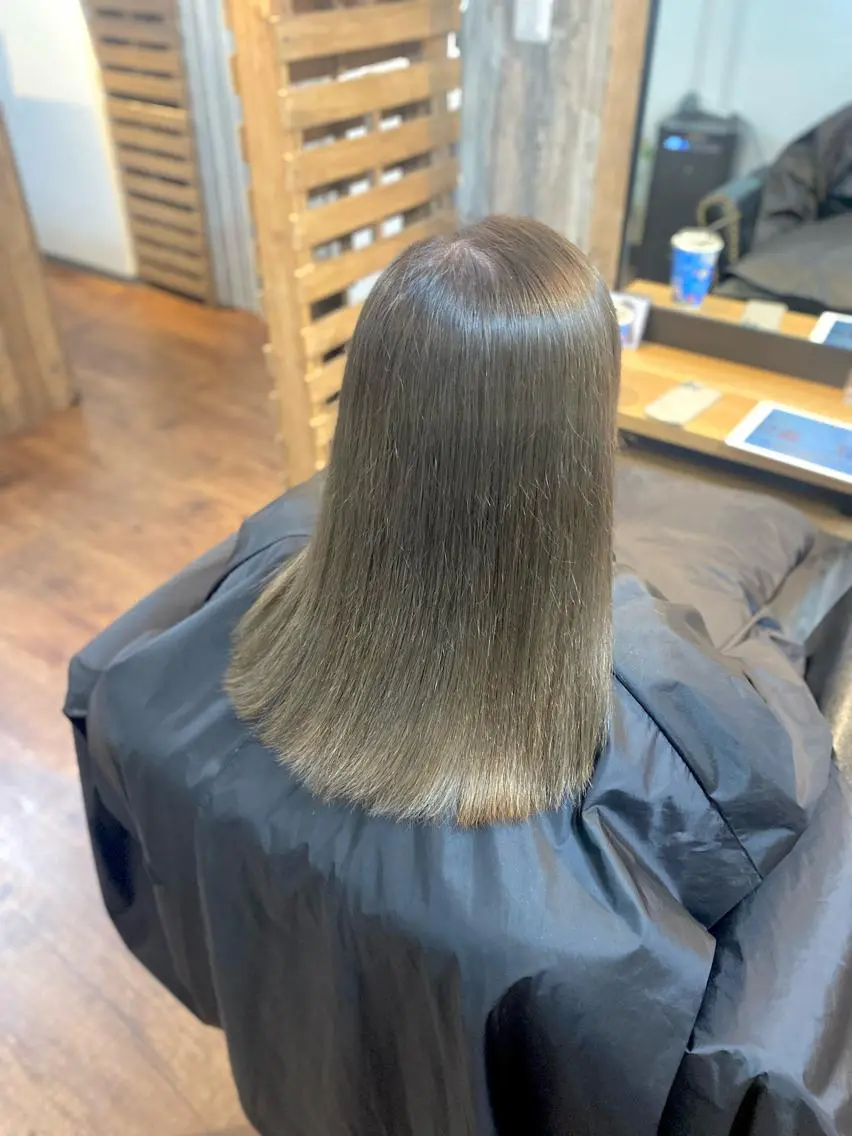 セミロング カラー 縮毛矯正 トリートメント 酸性ストレート Luzir⭐︎ GEN⭐︎のヘアスタイル