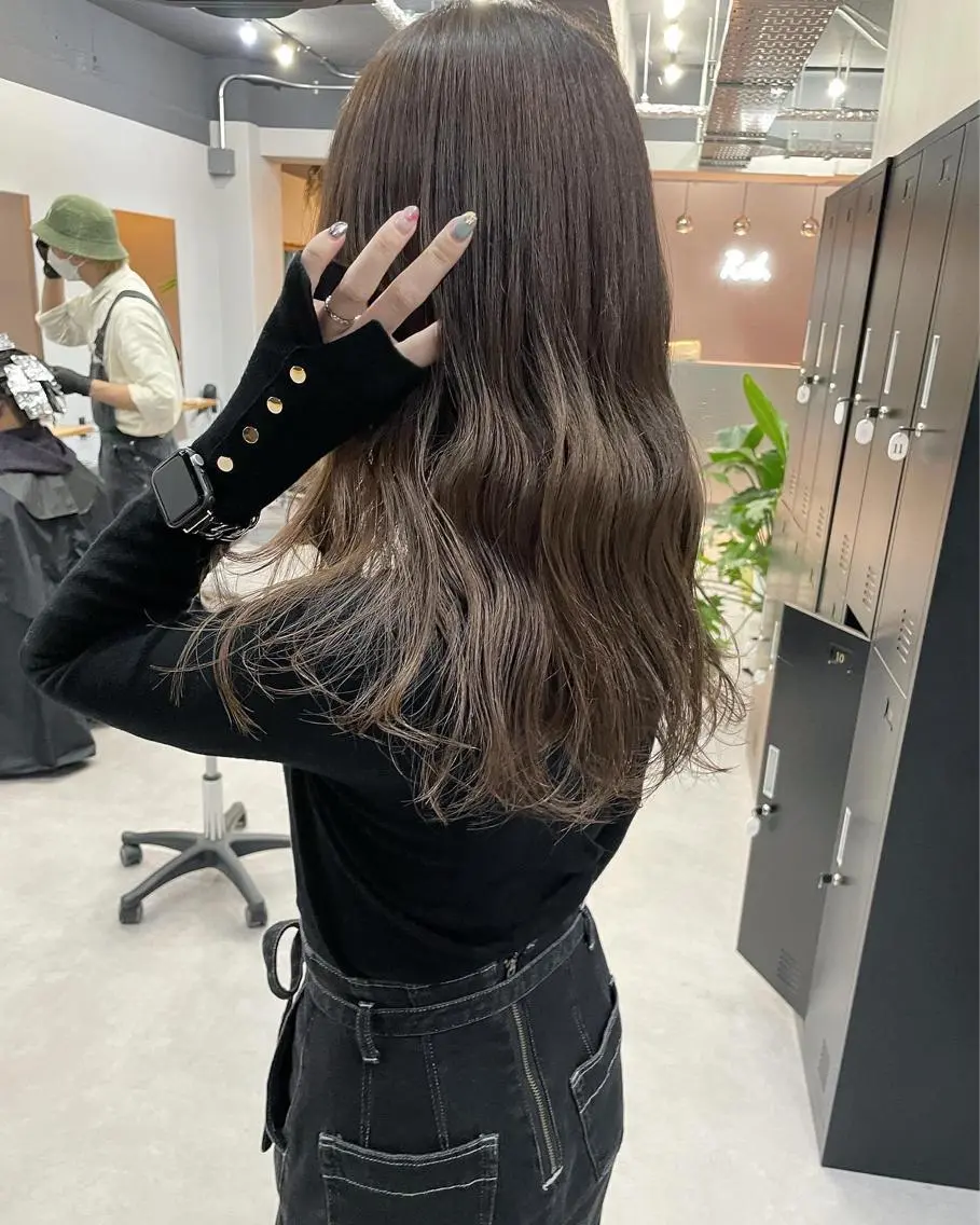 ロング ミルクティーベージュ ❤︎レイヤー　MIAのヘアスタイル