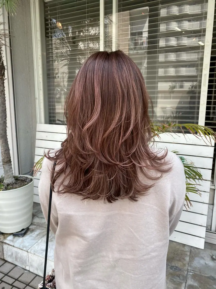 ミディアム 西元 亜由美のヘアスタイル