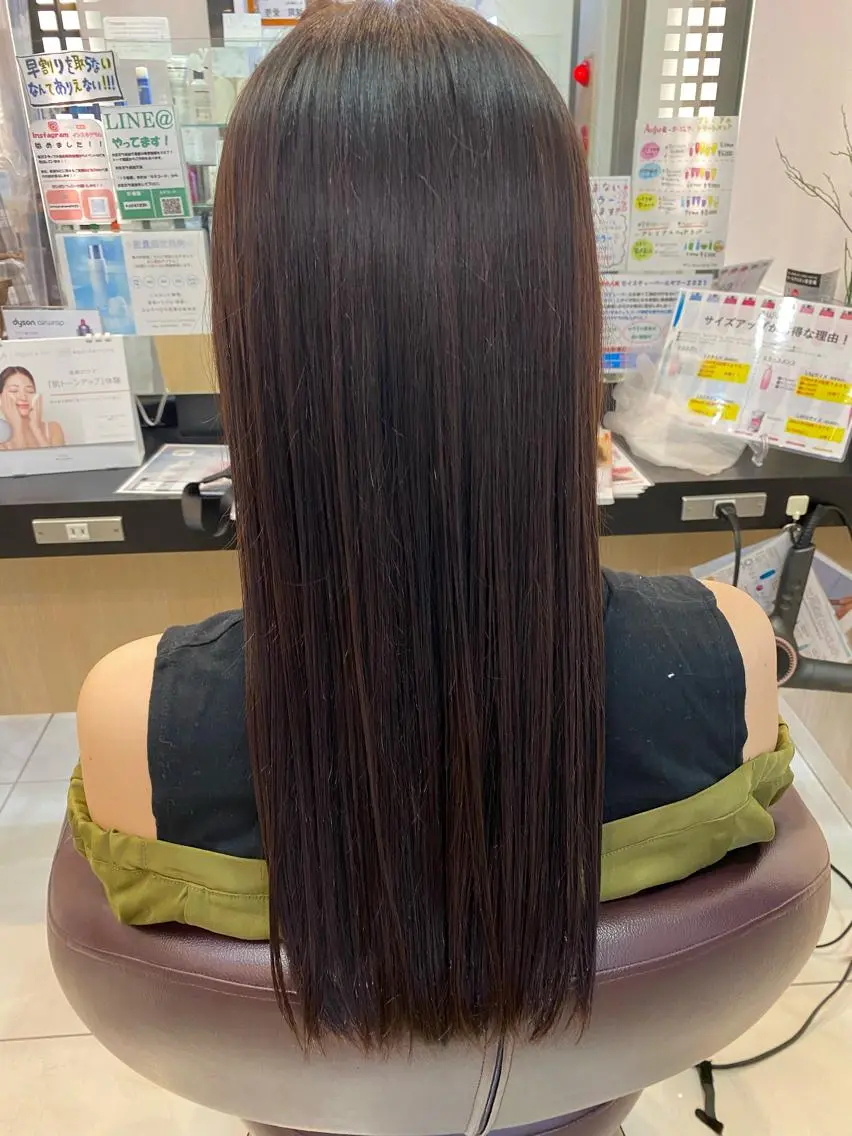 ロング ゆめ ベージュカラーのヘアスタイル